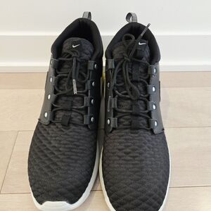 Nike Roshe Run Sneakerboot Leather Color: Black/Base Grey